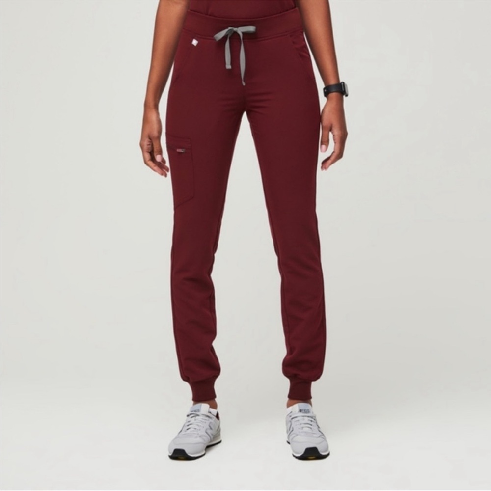 Figs Zamora Jogger Scrub Pants in Classic Burgundy